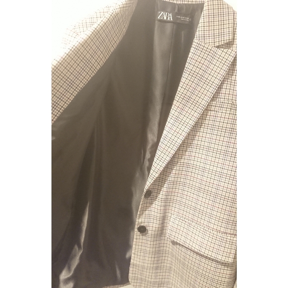 ✨HP✨Zara Chequered Blazer - Picture 5 of 12